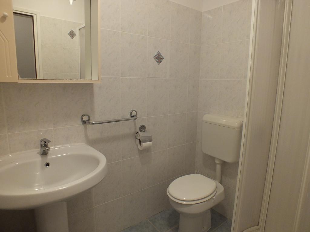 Aqua Family Apartments Karigador Zimmer foto