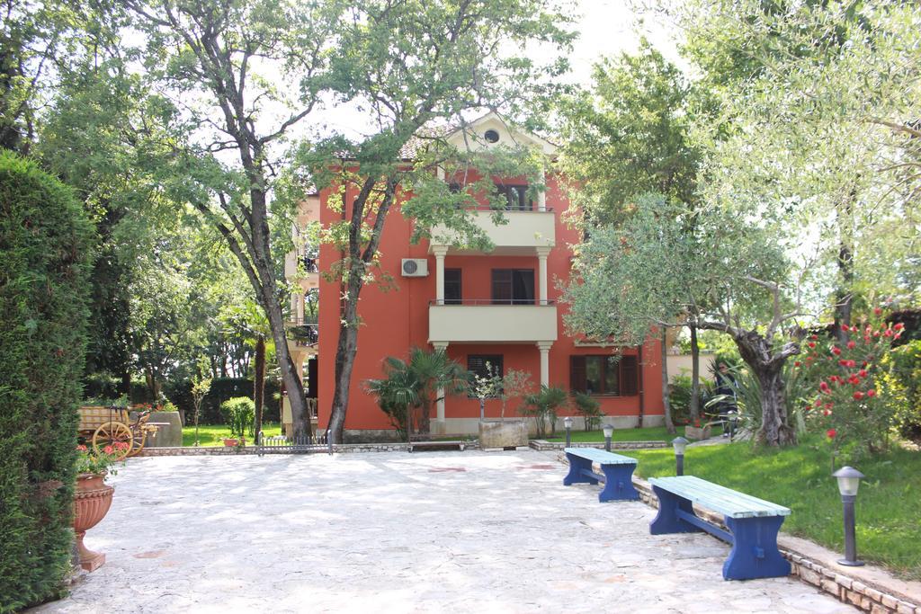 Aqua Family Apartments Karigador Exterior foto