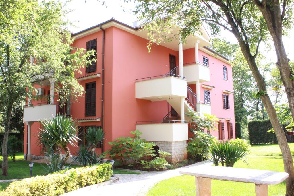 Aqua Family Apartments Karigador Exterior foto